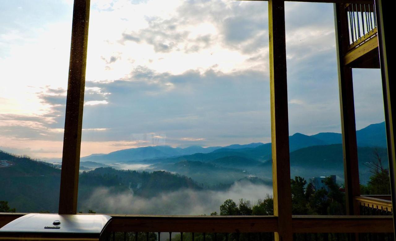 Mansion In The Sky Cabin جاتلينبرج المظهر الخارجي الصورة