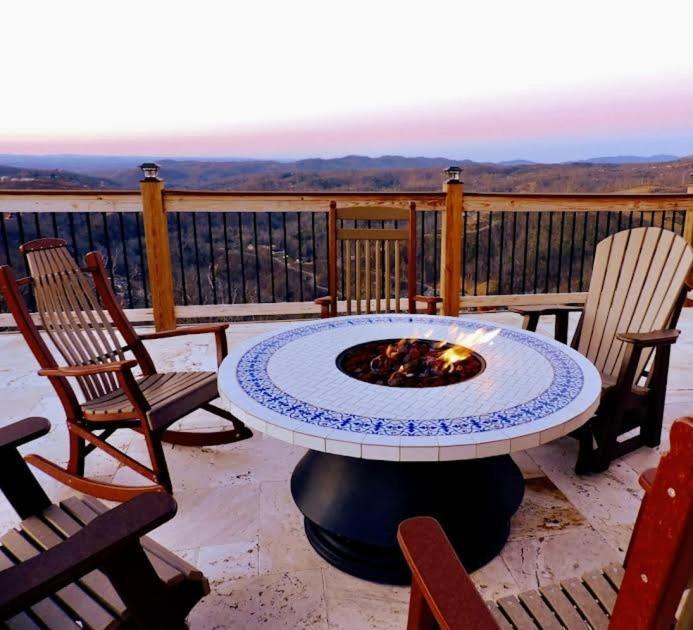 Mansion In The Sky Cabin جاتلينبرج المظهر الخارجي الصورة