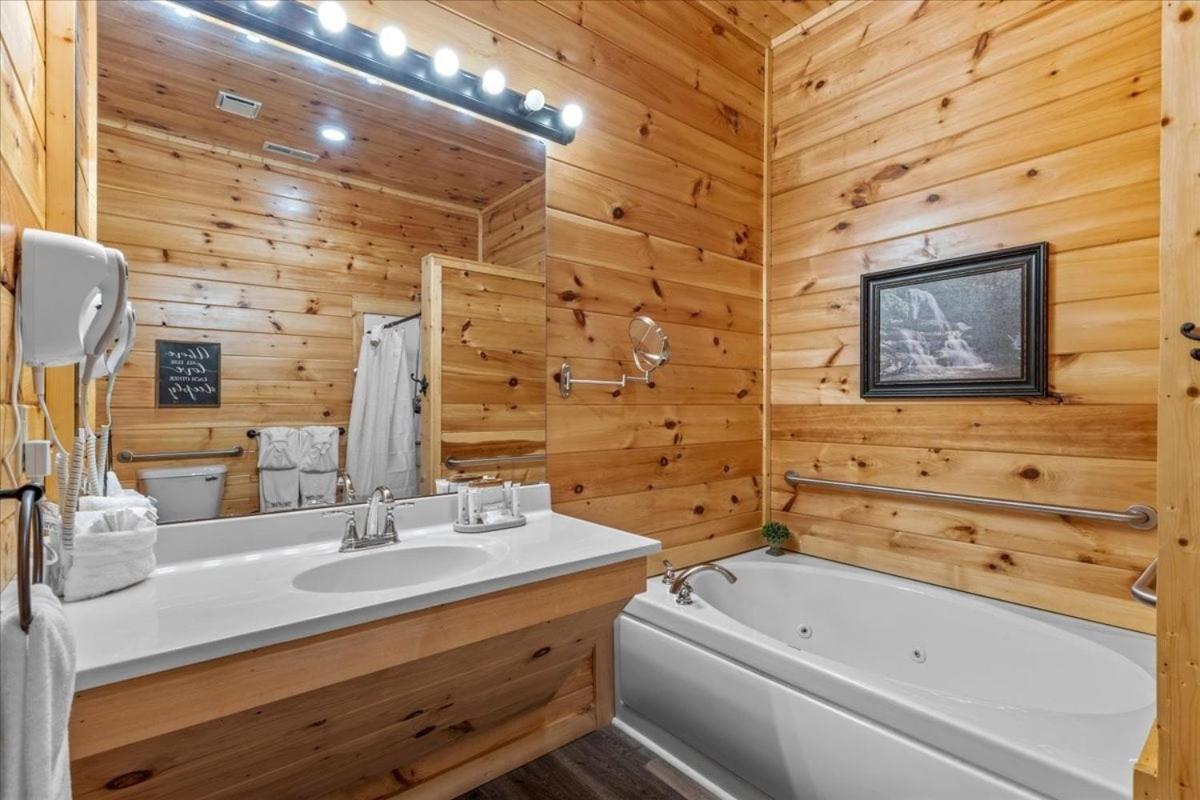 Mansion In The Sky Cabin جاتلينبرج المظهر الخارجي الصورة