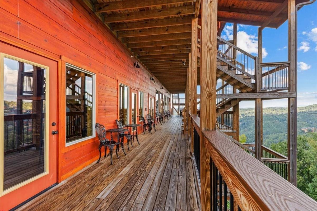 Mansion In The Sky Cabin جاتلينبرج المظهر الخارجي الصورة
